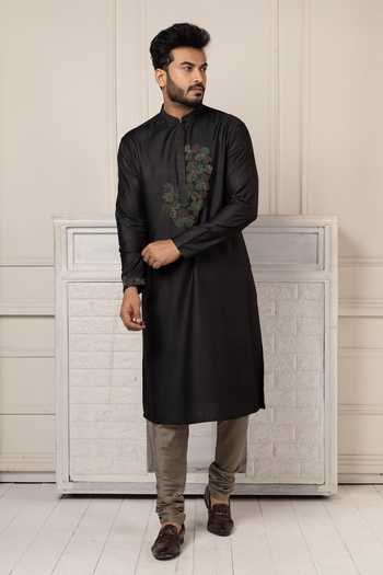 POONAM KASERA Black Hand Embroidered Kurta Set 