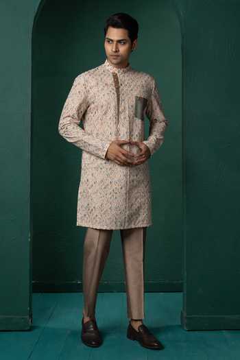 POONAM KASERA_Beige Linen Geometric Woven Kurta Set _at_Aza_Fashions