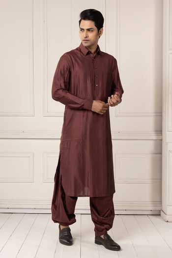 Shop POONAM KASERA Maroon Silk, Cotton Deep Textured Kurta Set Online at Aza Fashions Shop_POONAM KASERA_Maroon Silk, Cotton Deep Textured Kurta Set _Online_at_Aza_Fashions