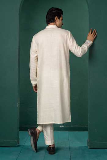 POONAM KASERA Geometric Placement Embroidered Kurta Set 