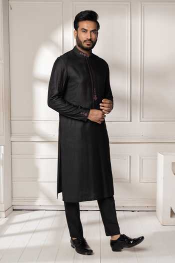 POONAM KASERA Black Silk, Dupion Mirror Work Kurta Set Online at Aza Fashions POONAM KASERA_Black Silk, Dupion Mirror Work Kurta Set _Online_at_Aza_Fashions