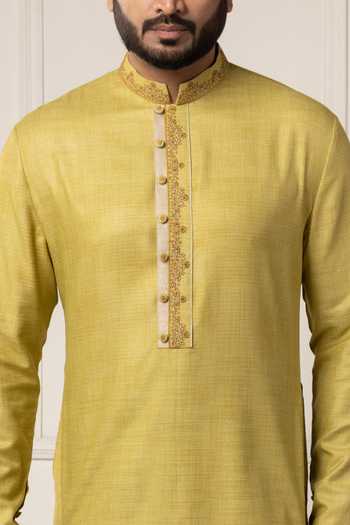 Shop POONAM KASERA Green Silk, Dupion Kashmiri Embroidered Kurta Set Shop_POONAM KASERA_Green Silk, Dupion Kashmiri Embroidered Kurta Set