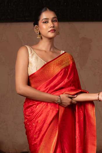 Zal From Benaras Red Silk Handloom Saree With Unstitched Blouse Fabric Online at Aza Fashions Zal From Benaras_Red Silk Handloom Saree With Unstitched Blouse Fabric _Online_at_Aza_Fashions