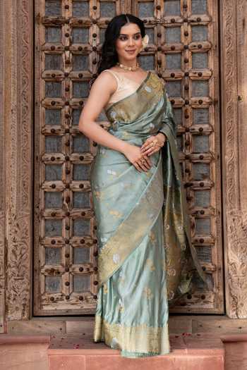 Buy Zal From Benaras Green Silk Handloom Saree With Unstitched Blouse Fabric Online at Aza Fashions Buy_Zal From Benaras_Green Silk Handloom Saree With Unstitched Blouse Fabric _Online_at_Aza_Fashions