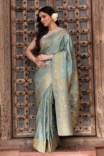 Shop Zal From Benaras Green Silk Handloom Saree With Unstitched Blouse Fabric Online at Aza Fashions Shop_Zal From Benaras_Green Silk Handloom Saree With Unstitched Blouse Fabric _Online_at_Aza_Fashions