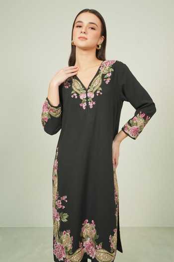 RANNA GILL_Black Crinkle, Polyester V-neck Velmira Bloom Embroidered Tunic Set _at_Aza_Fashions