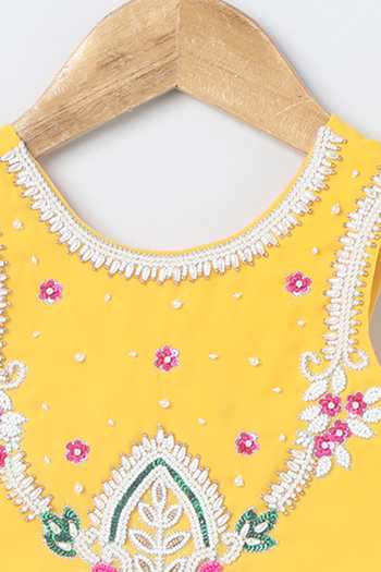 Shop_Byb Premium_Yellow Chanderi, Chiffon Hand Embroidered Top Lehenga Set 