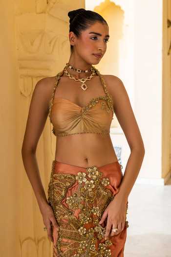 Buy Moledro Coral Georgette, Net Sweetheart Neck Solara Embroidered Skirt Set Buy_Moledro_Coral Georgette, Net Sweetheart Neck Solara Embroidered Skirt Set