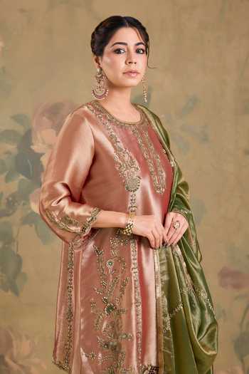 Shop Studio A Peach Tissue Round Neck, Yes Sequin Work Kurta Set Online at Aza Fashions Shop_Studio A_Peach Tissue Round Neck, Yes Sequin Work Kurta Set _Online_at_Aza_Fashions