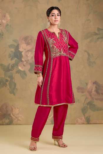 Buy_Studio A_Magenta Silk V-neck Embroidered Kurta Set _Online_at_Aza_Fashions