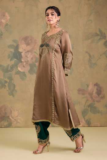 Studio A Brown Organza, Satin V-neck, Yes Thread Work Kurta And Salwar Set Online at Aza Fashions Studio A_Brown Organza, Satin V-neck, Yes Thread Work Kurta And Salwar Set _Online_at_Aza_Fashions