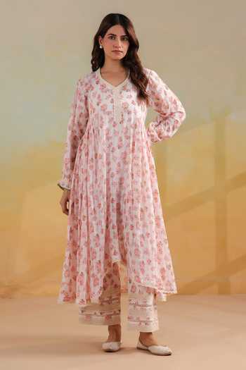 Buy_Anshu Wadhwa_Off White Cotton V-neck Floral Print Gathered Anarkali Set _Online_at_Aza_Fashions