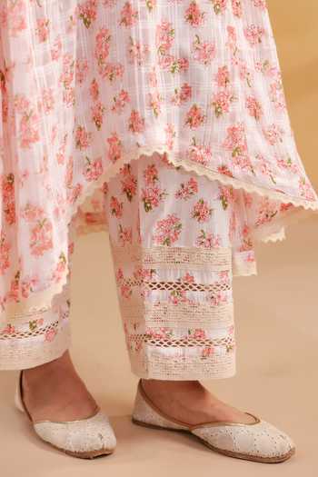 Buy_Anshu Wadhwa_Off White Cotton V-neck Floral Print Gathered Anarkali Set 