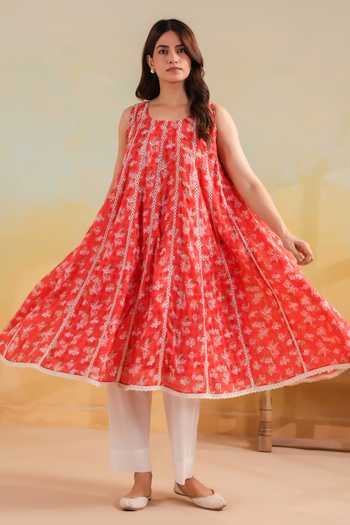 Anshu Wadhwa_Peach Cotton Round Neck, Yes Floral Print Sleeveless Kalidar Kurta And Pant Set _at_Aza_Fashions