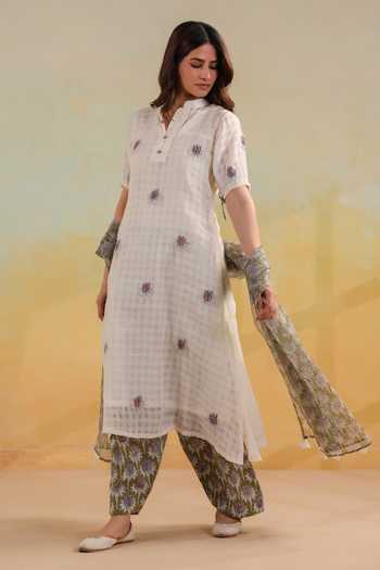Buy_Anshu Wadhwa_Off White Cotton Mandarin Collar Patch Embroidered Kurta Set _Online_at_Aza_Fashions