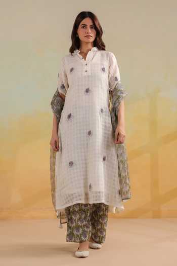 Shop_Anshu Wadhwa_Off White Cotton Mandarin Collar Patch Embroidered Kurta Set _Online_at_Aza_Fashions