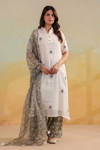 Anshu Wadhwa Patch Embroidered Kurta Set 