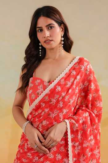 Anshu Wadhwa_Coral Cotton Sweetheart Neck Print Saree With Corset _at_Aza_Fashions