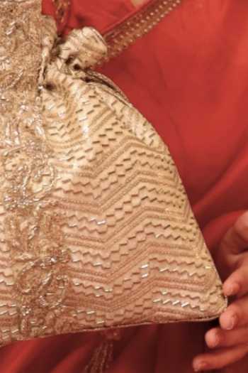 Buy Amyra Gold Embroidery, Beads, Zari, Tassels Sunehri Top Handle Potli Online at Aza Fashions Buy_Amyra_Gold Embroidery, Beads, Zari, Tassels Sunehri Top Handle Potli _Online_at_Aza_Fashions