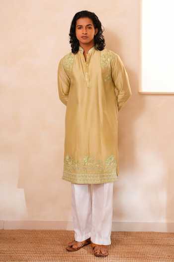 Tira by Naresh Raj Floral Embroidered Kurta With Parallel Pant 