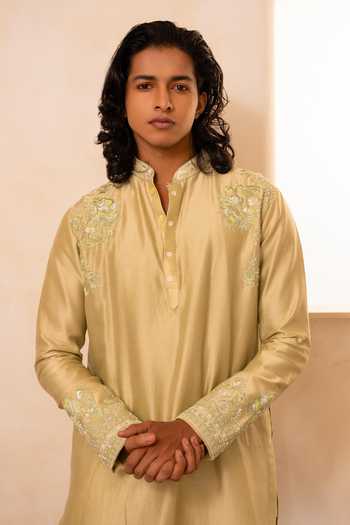 Tira by Naresh Raj_Green Silk, Cotton Floral Embroidered Kurta With Parallel Pant _at_Aza_Fashions