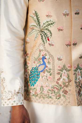 Buy_Tira by Naresh Raj_Gold Silk, Cotton, Satin, Tissue, Lycra Embroidery Peacock Bundi And Kurta Set 