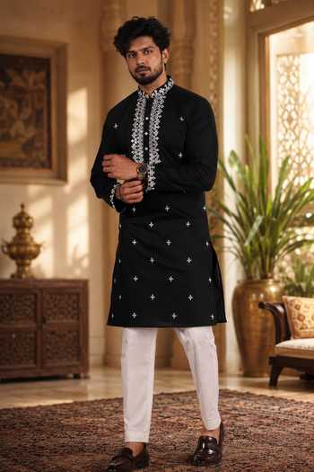 Jhambthreads Embroidered Work Kurta & Pant Set 