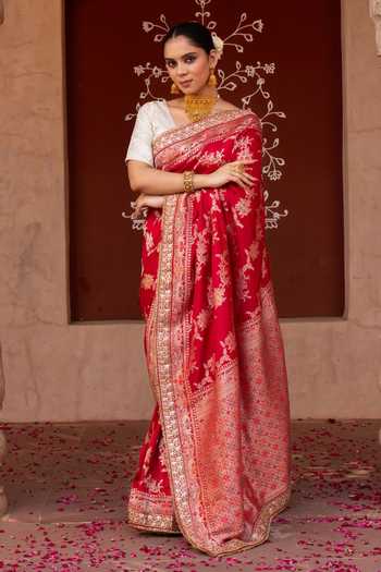 Shop Zal From Benaras Red Silk Handloom Saree With Unstitched Blouse Fabric Online at Aza Fashions Shop_Zal From Benaras_Red Silk Handloom Saree With Unstitched Blouse Fabric _Online_at_Aza_Fashions