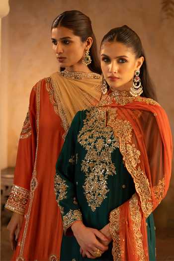 Buy_ANGAD SINGH_Green Silk, Net High Neck, Yes Bottle Embroidered Kurta Set 