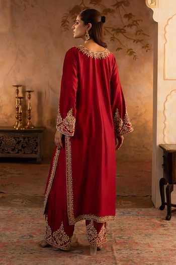 ANGAD SINGH_Maroon Silk, Net Split V-neck, Yes Embroidered Kurta Set _Online_at_Aza_Fashions