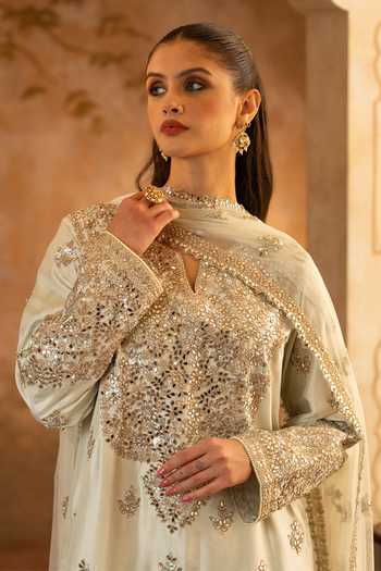 ANGAD SINGH Green Silk, Net V-neck, Yes Pistachio Kurta Set at Aza Fashions ANGAD SINGH_Green Silk, Net V-neck, Yes Pistachio Kurta Set _at_Aza_Fashions