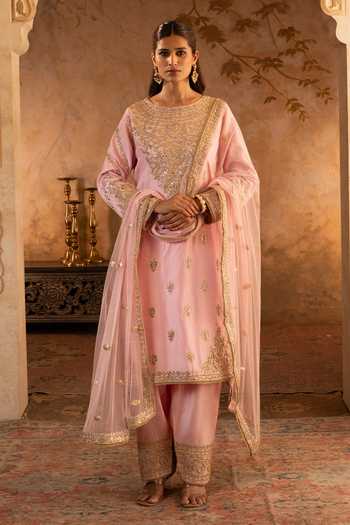 ANGAD SINGH Blush Pink Silk Embroidered Kurta Set 