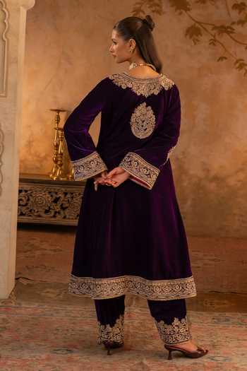 ANGAD SINGH Purple Velvet Embroidered Kurta Set 