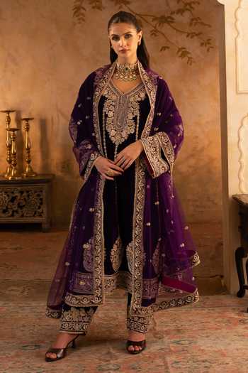 ANGAD SINGH Purple Velvet Embroidered Kurta Set 