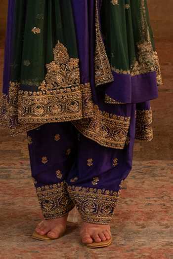 ANGAD SINGH Purple Silk, Net V-neck, Yes Embroidered Kurta Set Online at Aza Fashions ANGAD SINGH_Purple Silk, Net V-neck, Yes Embroidered Kurta Set _Online_at_Aza_Fashions