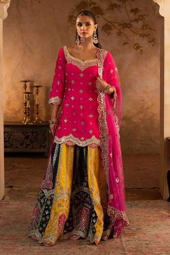 ANGAD SINGH Embroidered Kurta Set 