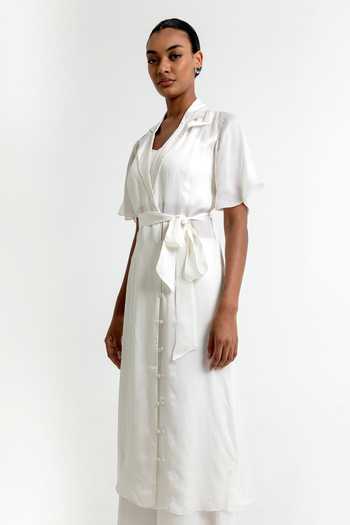 Raison D'Etre Atelier White Organza, Satin Sweetheart , Open Esther Jacket And Pant Set at Aza Fashions Raison D'Etre Atelier_White Organza, Satin Sweetheart , Open Esther Jacket And Pant Set _at_Aza_Fashions