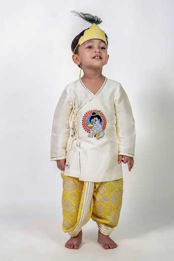 Label Kiaa Krishna Ji Embroidered Kurta With Dhoti Pant 