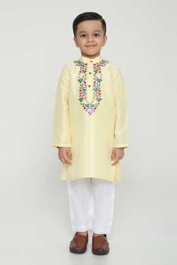 Label Kiaa Embroidered Kurta Set 