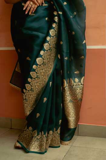Shop Priyanka Raajiv Green Silk Bahurupa Banarasi Saree With Unstitched Blouse Piece Online at Aza Fashions Shop_Priyanka Raajiv_Green Silk Bahurupa Banarasi Saree With Unstitched Blouse Piece _Online_at_Aza_Fashions