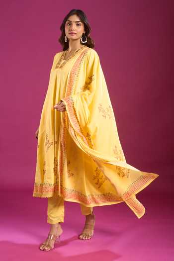 Shop Khwaab By Sanjana Lakhani Yellow Cotton V-neck Floral Embroidered Kurta Set Online at Aza Fashions Shop_Khwaab By Sanjana Lakhani_Yellow Cotton V-neck Floral Embroidered Kurta Set _Online_at_Aza_Fashions