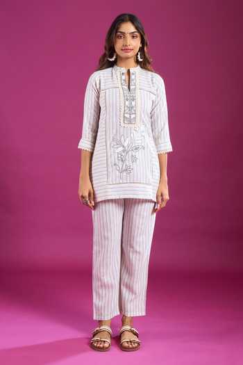Buy_Khwaab By Sanjana Lakhani_White Linen Mandarin Collar, Yes Printed Straight Kurta And Pant Set _Online_at_Aza_Fashions