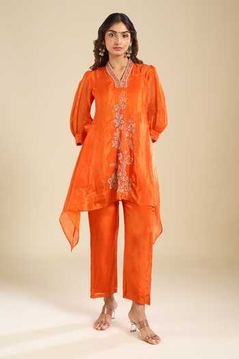 Buy_Khwaab By Sanjana Lakhani_Orange Organza V-neck Embroidered Kurta And Pant Set _Online_at_Aza_Fashions
