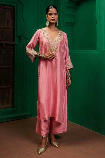 Buy_Charu Makkar_Pink Silk, Organza V-neck Reena Zardozi Work Kurta Set 