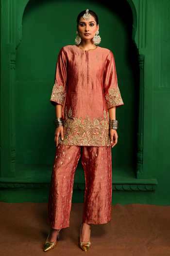 Charu Makkar Amrita Embroidered Kurta & Pant Set