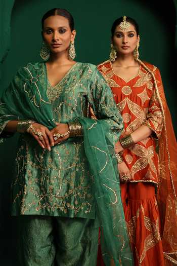 Shop Charu Makkar Green Tissue, Organza V-neck, Yes Zeenat Aari Work Kurta Set Online at Aza Fashions Shop_Charu Makkar_Green Tissue, Organza V-neck, Yes Zeenat Aari Work Kurta Set _Online_at_Aza_Fashions