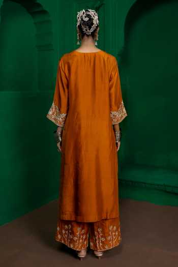 Charu Makkar Tanuja Embroidered Kurta Set