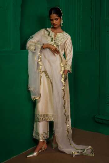 Shop Charu Makkar Ivory Silk, Chanderi, Organza Keyhole Neck Sharmila Embroidered Kurta Pant Set Online at Aza Fashions Shop_Charu Makkar_Ivory Silk, Chanderi, Organza Keyhole Neck Sharmila Embroidered Kurta Pant Set _Online_at_Aza_Fashions