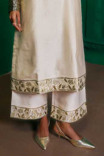 Buy Charu Makkar Ivory Silk, Chanderi, Organza Keyhole Neck Sharmila Embroidered Kurta Pant Set Buy_Charu Makkar_Ivory Silk, Chanderi, Organza Keyhole Neck Sharmila Embroidered Kurta Pant Set