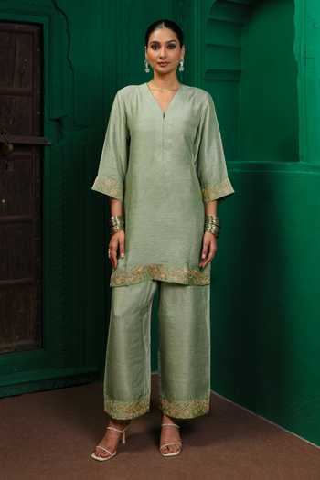 Charu Makkar Kajol Embroidered Kurta & Pant Set